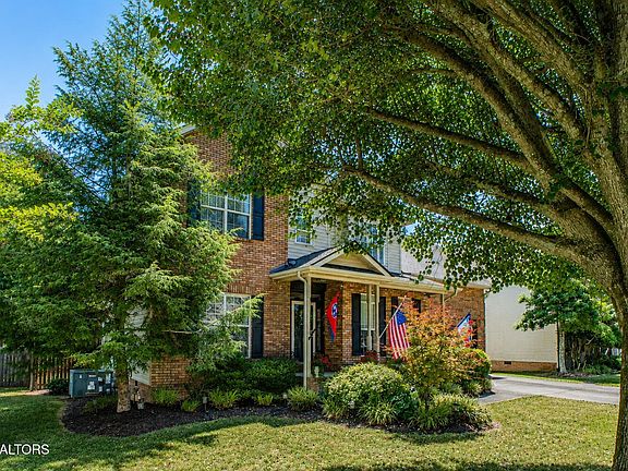 5th image of 7228 Autumn View Ln