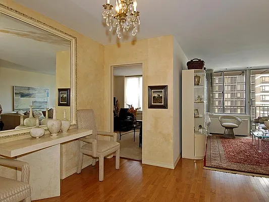 Sold by Sotheby's International Realty | media 2