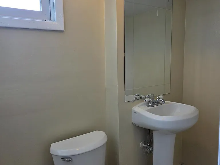 8 Chester Ct — Photo 24