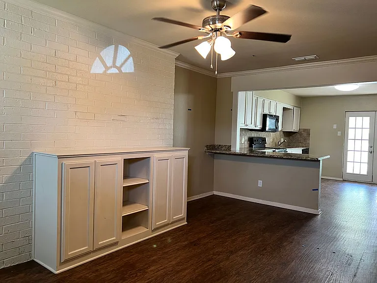 8414 Cambridge Rd #C06 — Photo 3