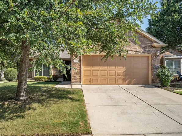 3801 Pineoak Ln, Denton, TX 76210