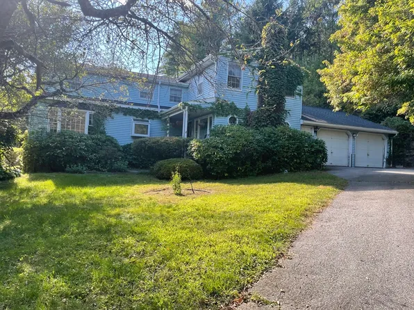 179 Whitins Rd, Sutton, MA 01590