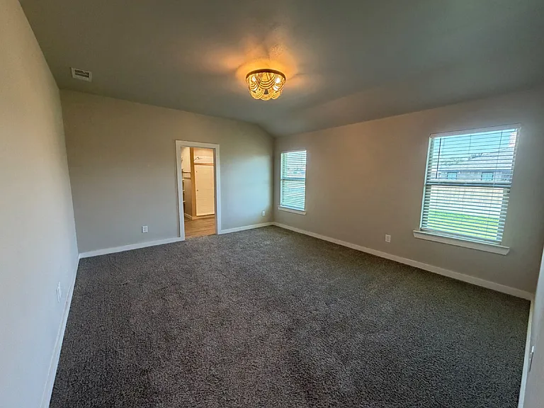 328 Ranger St — Photo 6