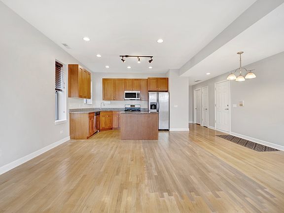 5th image of 4817 N Kimball Ave #5