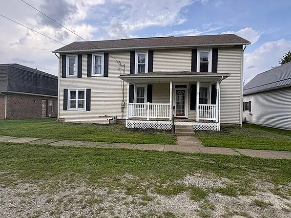 49 W 8th St, Dresden, OH 43821