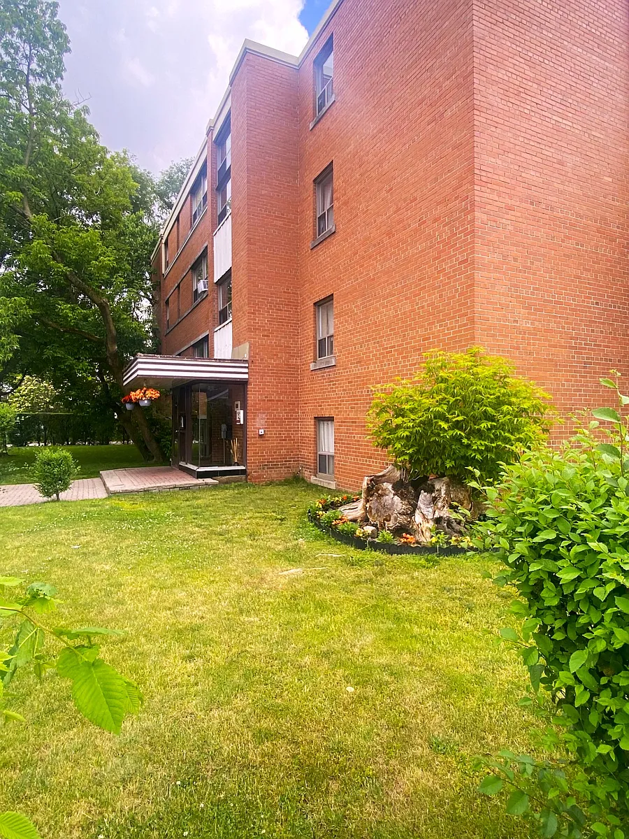 Building Photo - 9 Elmsdale Rd
