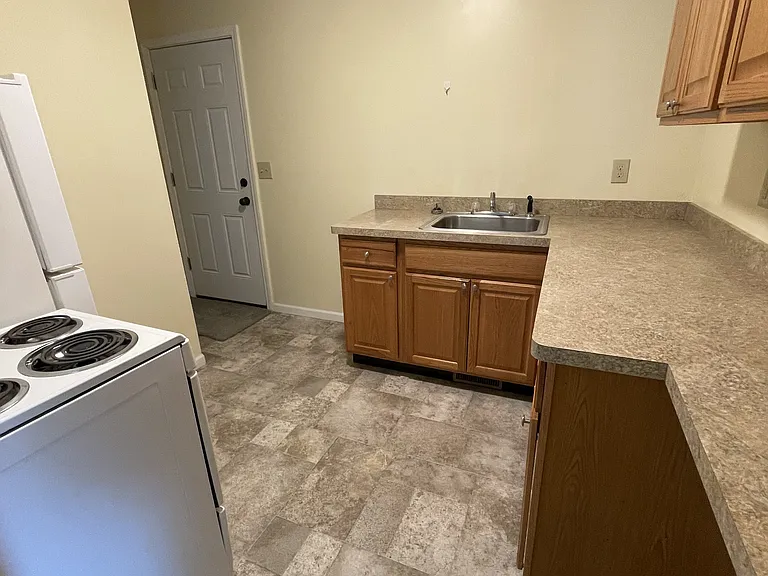 906 Linden Grove Ave #904 — Photo 7