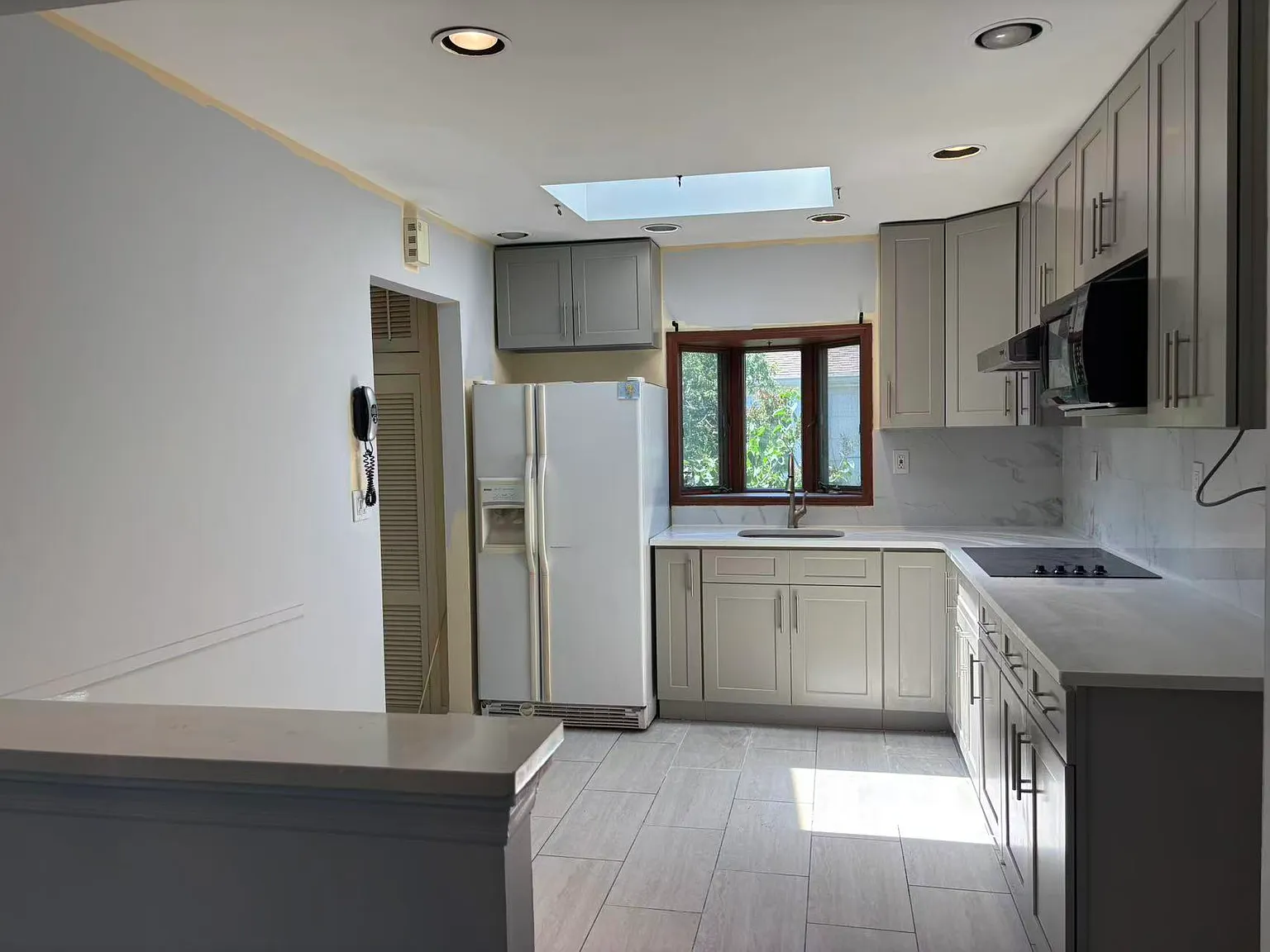 5 bed, 1924 sqft, $4,500 — Photo 4
