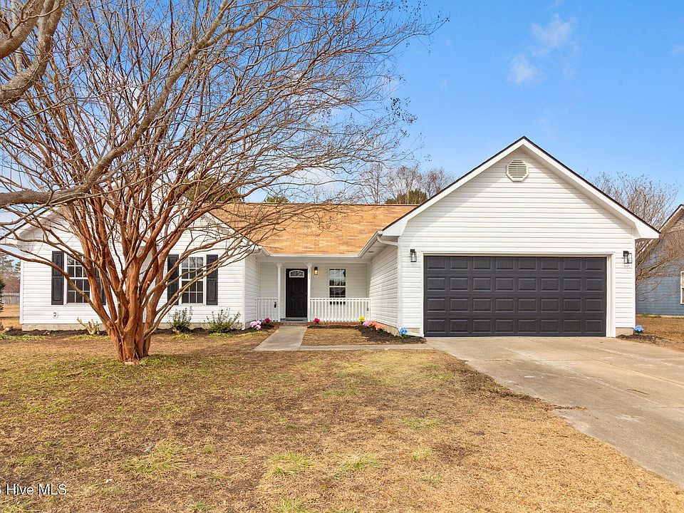 1st image of 111 Manteo Drive