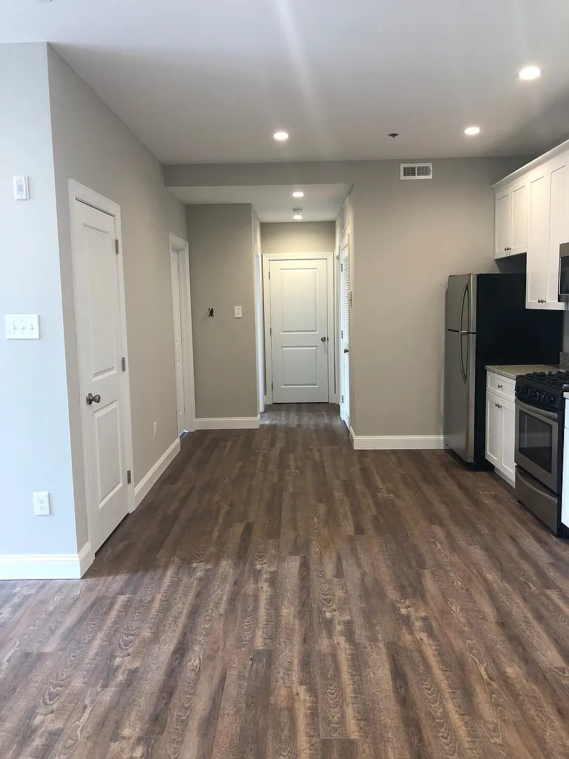 Jenkintown Bank & Trust Apartments — Photo 4