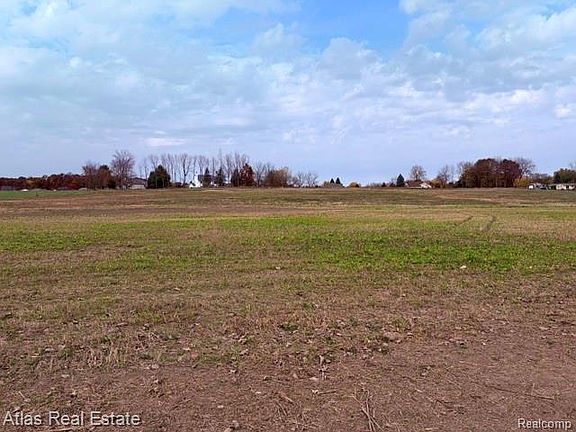 4th image of 9501 Green Rd
