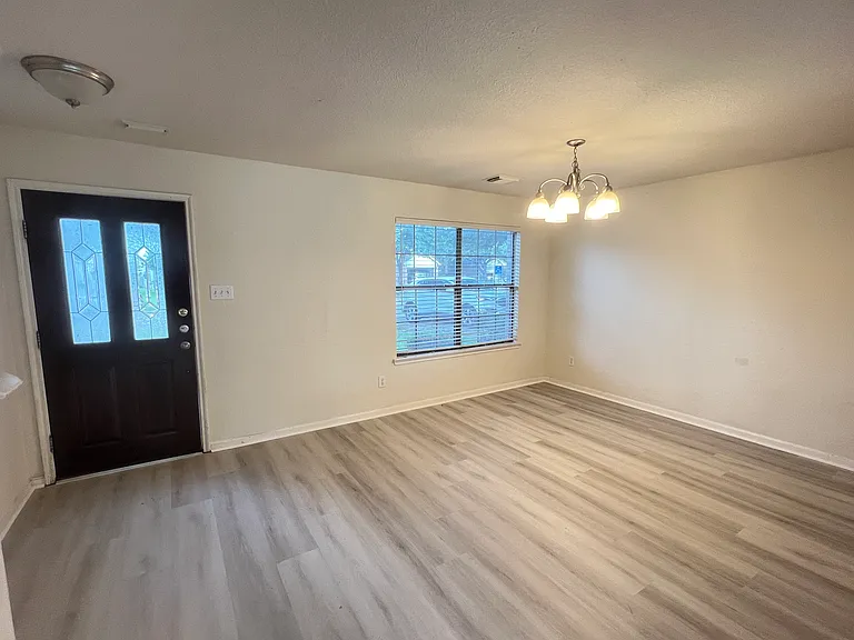 13447 Blue Swallow Dr — Photo 3
