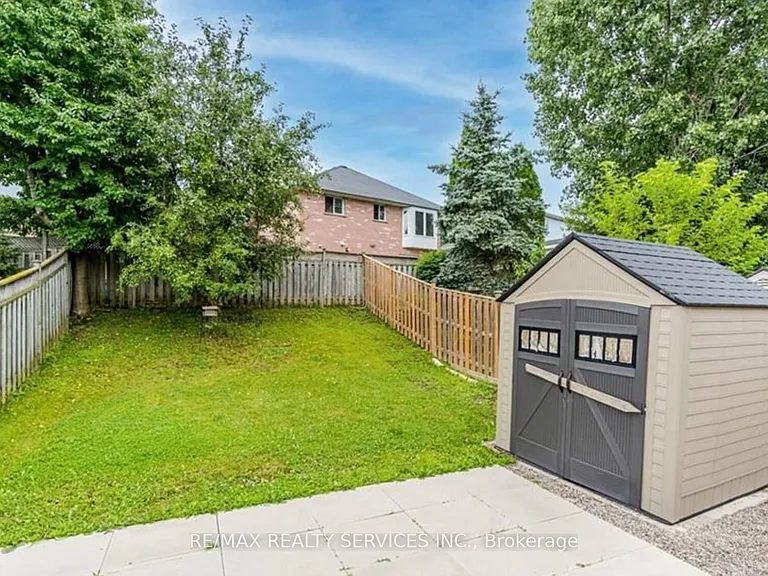 322 Benesfort Cres — Photo 15