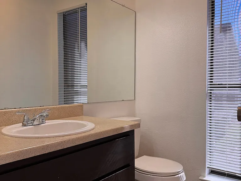 UNIT 521 1/2 BATH