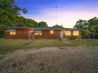 5667 Leroy Pkwy, West, TX 76691