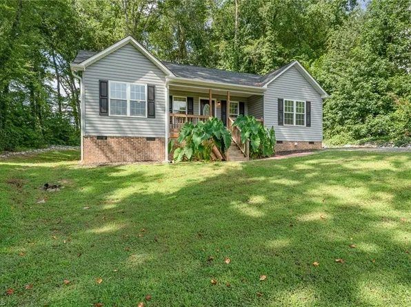 661 Apache Dr, Winston Salem, NC 27107