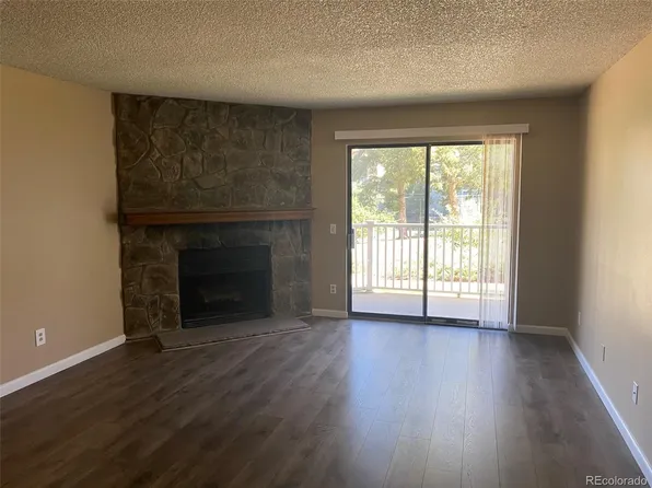 910 S Walden Street #102, Aurora, CO 80017