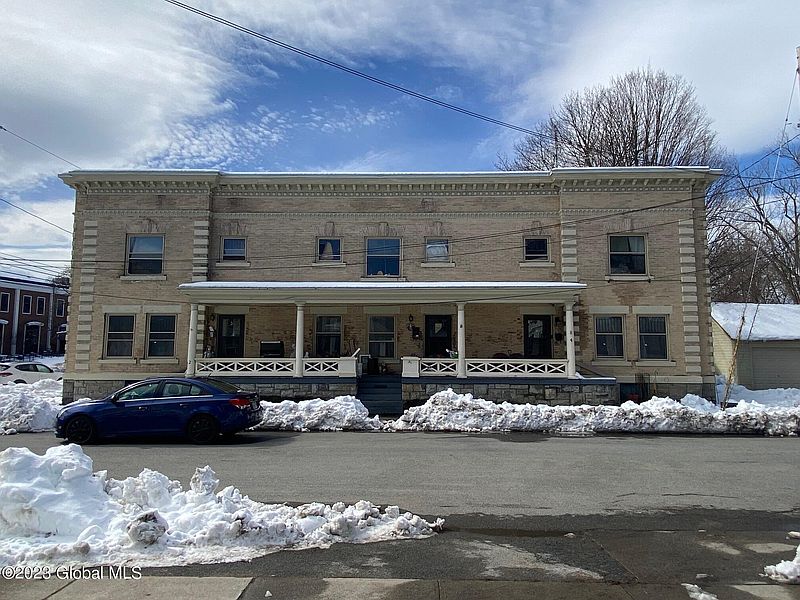 3rd image of 2 Traver Street