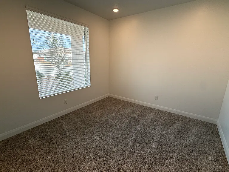 1186 Marlowe Way — Photo 5