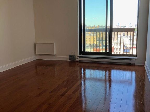 3rd image of 1990 Lexington Ave APT 2L