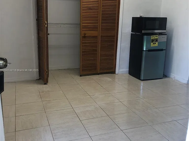 1374 NE 176th St #3 — Photo 3