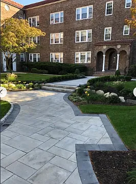 Kensington Court Apartments — Photo 9