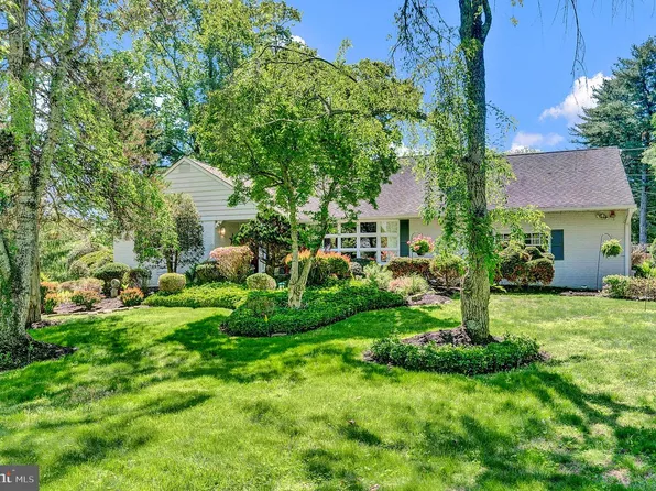 12 Forrest Blend Dr, Titusville, NJ 08560