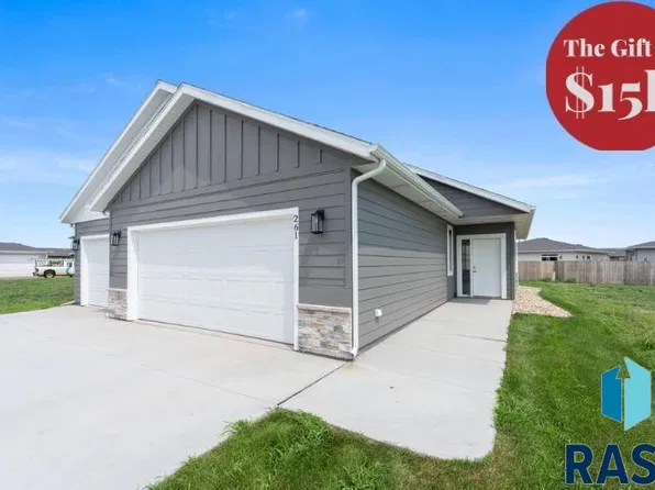 261 Lydia Ct, Harrisburg, SD 57032