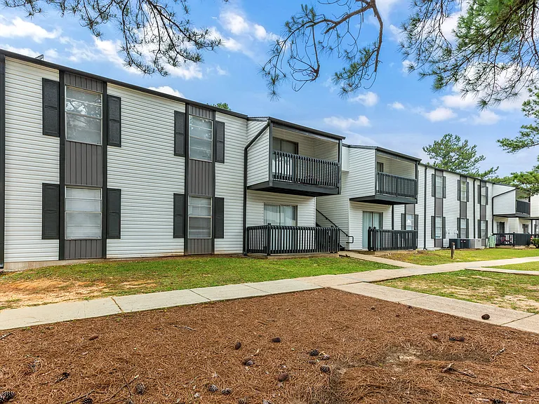 Sage Hill Apartments — Photo 15