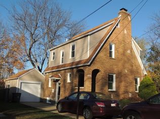 668 Addison St, Elgin, IL 60120