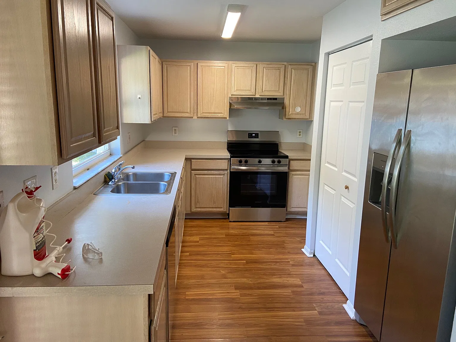4 bed, 1363 sqft, $2,195 — Photo 4