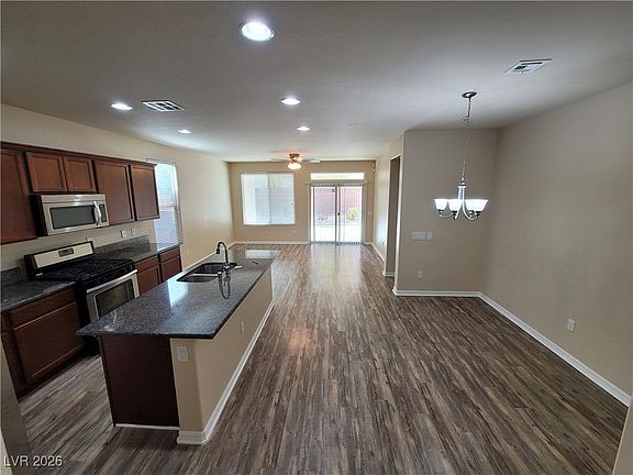 3rd image of 6945 Vista Knoll Rd