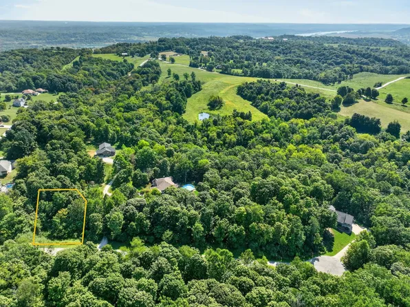 42 Falling Rock Dr, Aurora, IN 47001