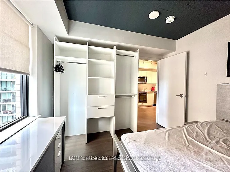 105 Champagne Ave S #1610 — Photo 4