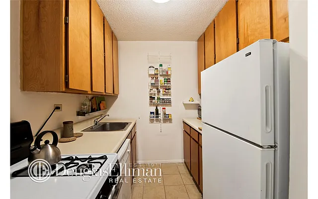 Sold by Douglas Elliman | media 10