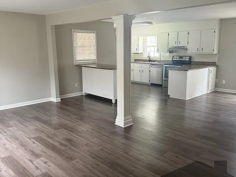 2150 Estaline Dr — Photo 7