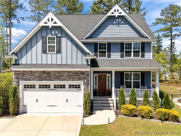 126 Education Dr, Spring Lake, NC 28390