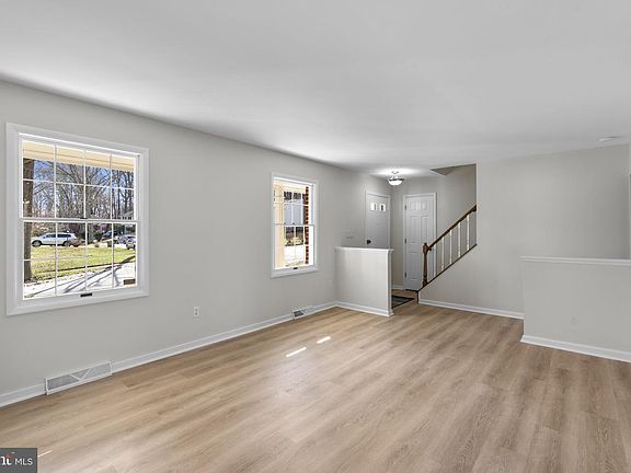 4th image of 5461 Marsh Hawk Way