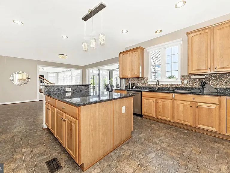 17010 Bivens Ln — Photo 7