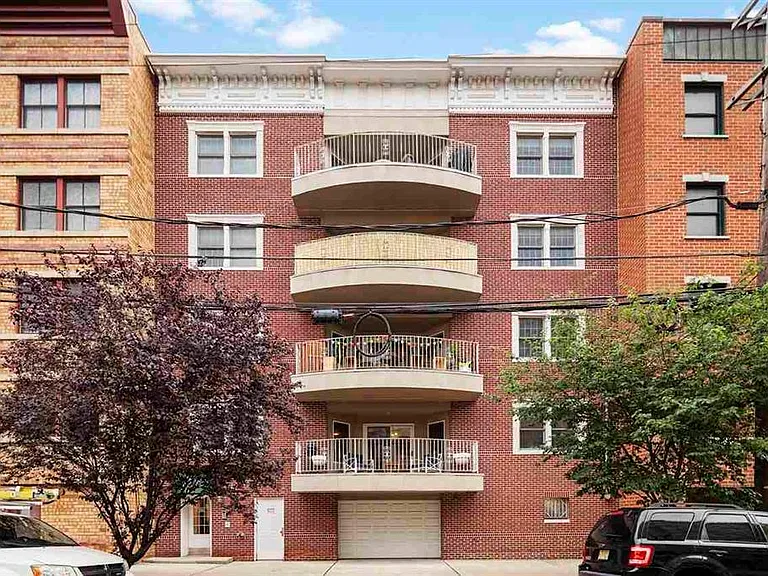 215 Grand St #1F — Photo 25