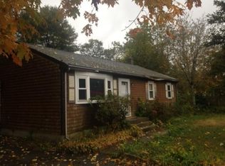 27 Hideaway Ln, East Wareham, MA 02538