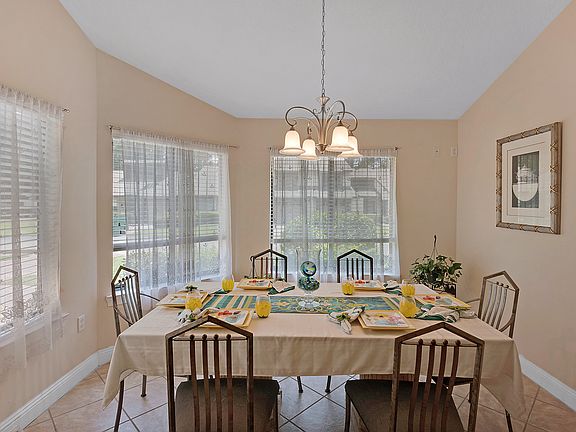5th image of 102 Gleneagles Dr