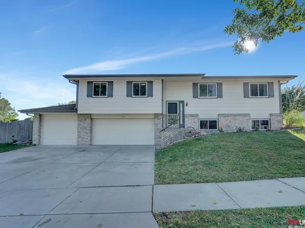 5448 S 82nd St, Lincoln, NE 68516