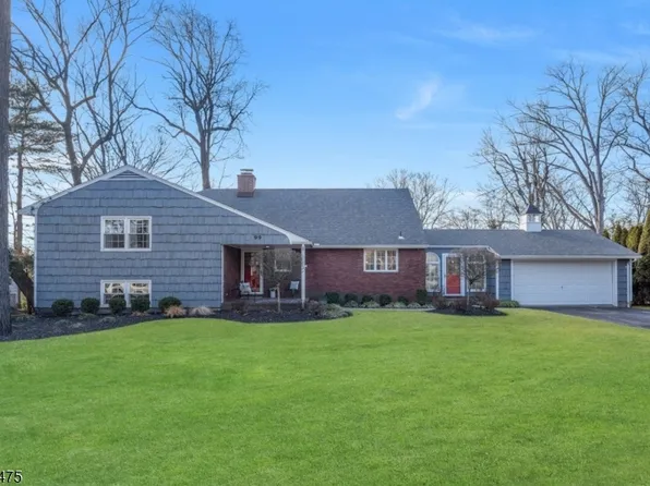 99 Buckingham Dr, Ramsey Boro, NJ 07446