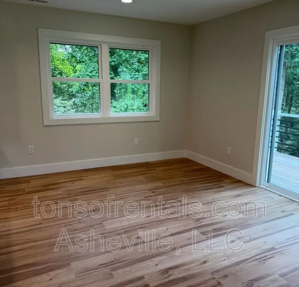 6 Tracy Ln — Photo 5