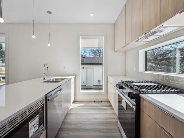 10427 70 Ave Edmonton