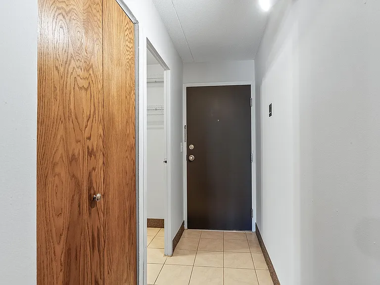 1414 S 3rd St — Photo 39