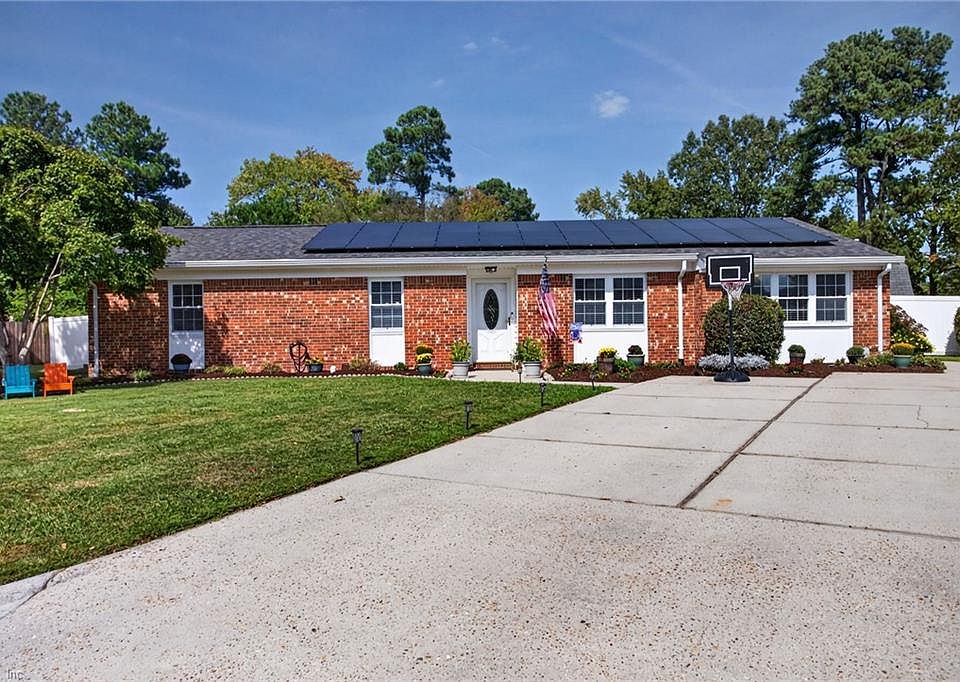 1st image of 444 Beverly Pl