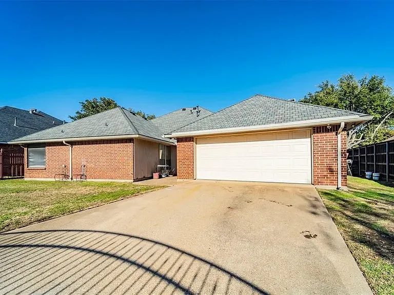 926 Fairway Dr — Photo 13