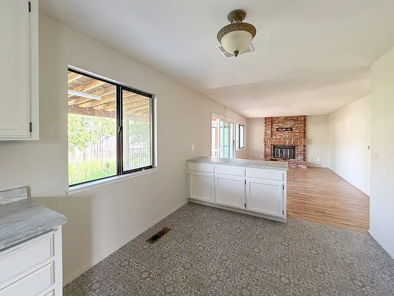 118 Meadowlark Way — Photo 12
